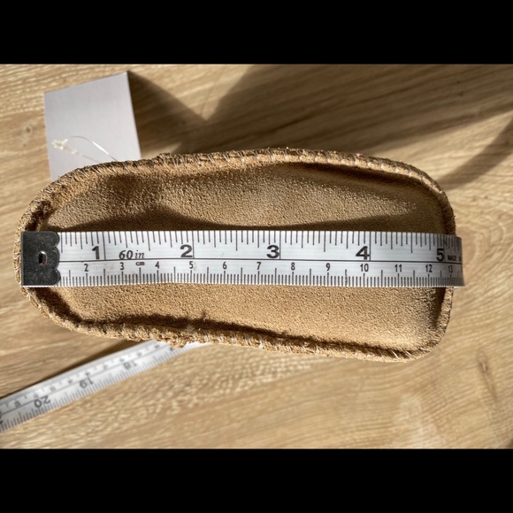 Original Baby UGG Sheepskin Booties NEW - Picture 7 of 8